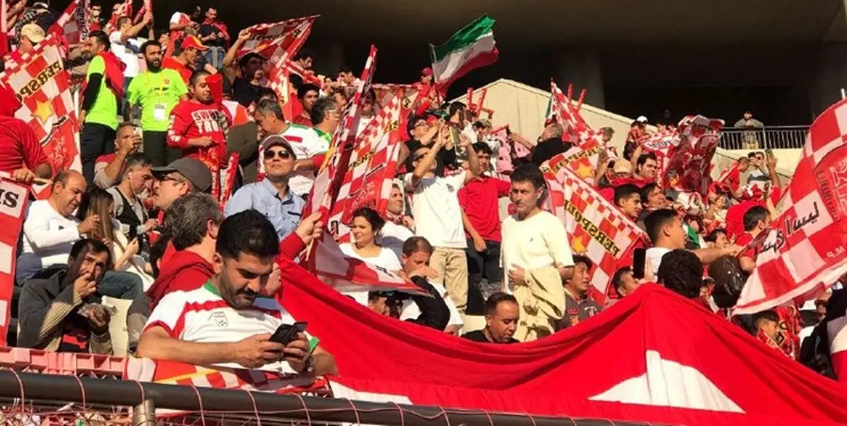 تصویری از دو دختری که فینال آسیا را با قیافه پسرانه دیدند