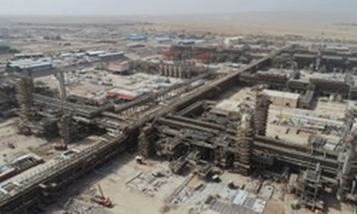 جبران کاهش درآمدهای نفتی با افزایش صادرات فراورده در کوتاه مدت