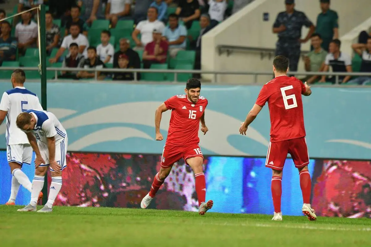 ترابی یا علیپور به الاهلی گل می‌زنند