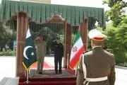 دیدار فرمانده ارتش پاکستان با سرلشکر باقری