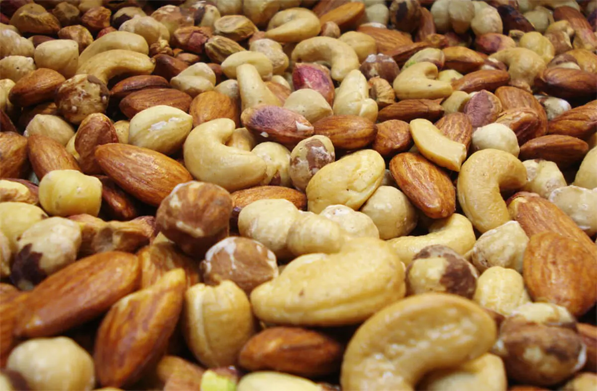 طب سنتی درباره فندوق و بادام پسته چه می‌گوید؟
