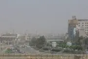 وزش باد شدید و گرد و خاک در قم/ گزارش تصویری