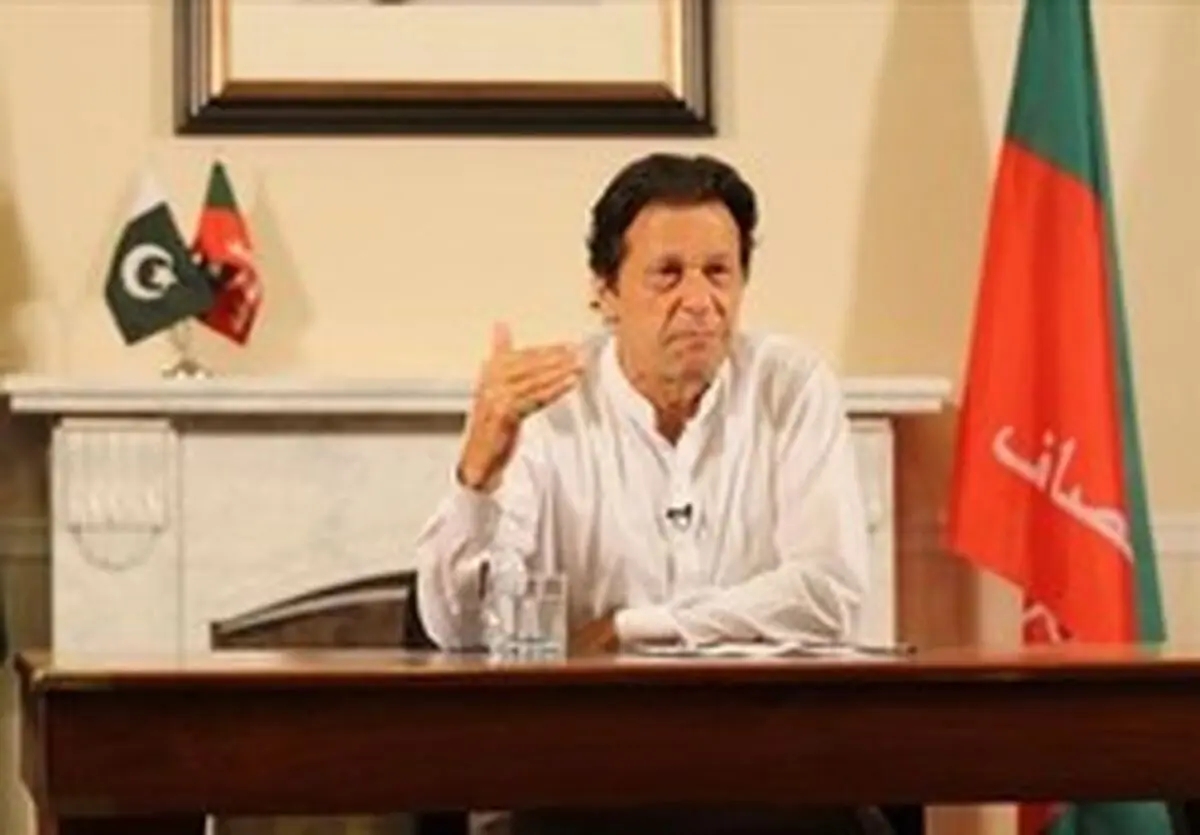 عمران خان به مدارس دینی تعهد داد