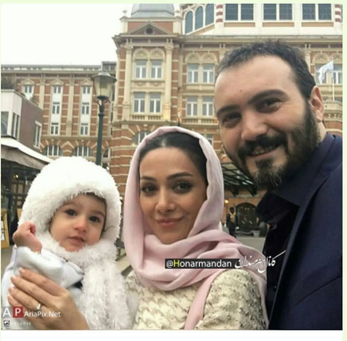 
ماجرای عجیب عاشق شدن کامبیز دیرباز روی صحنه تئاتر