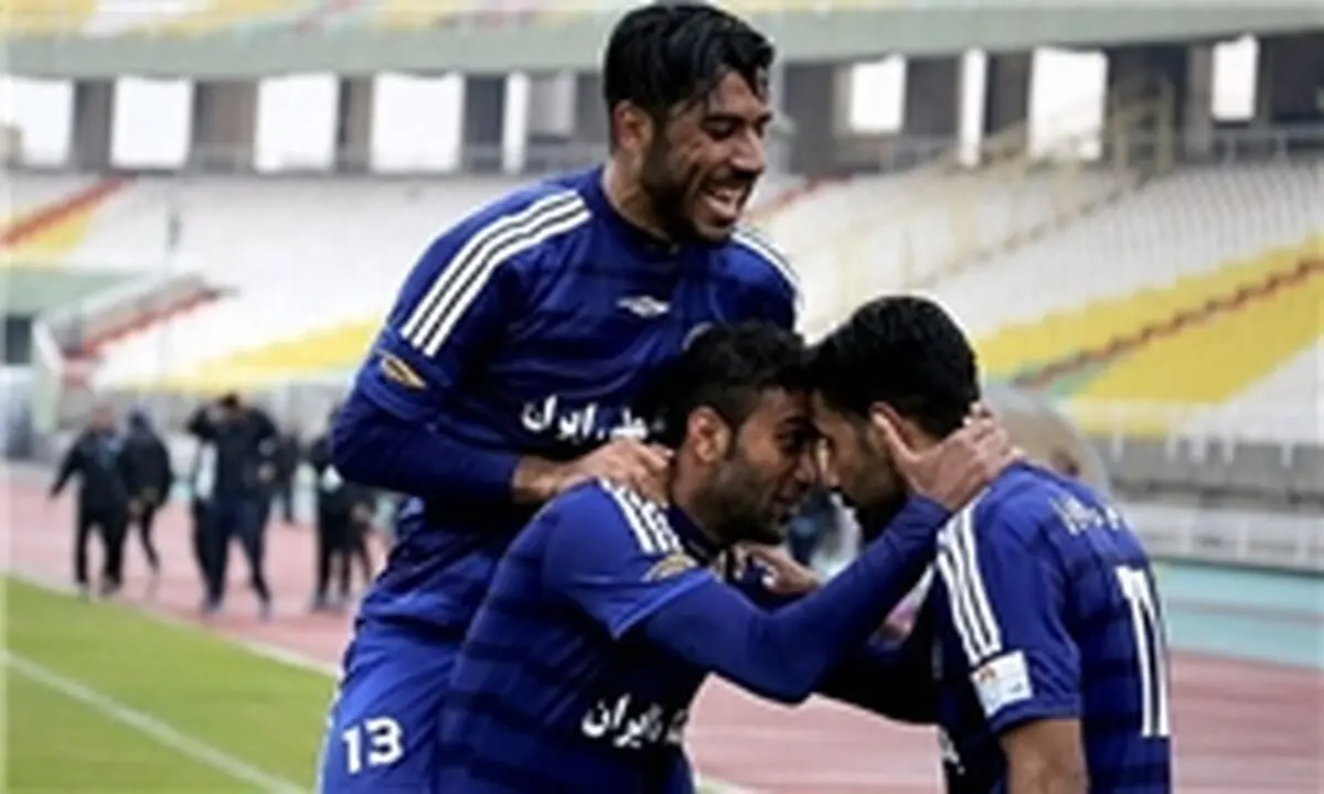 مهره های تیمم مانند همه یا استقلالی هستند یا پرسپولیسی
