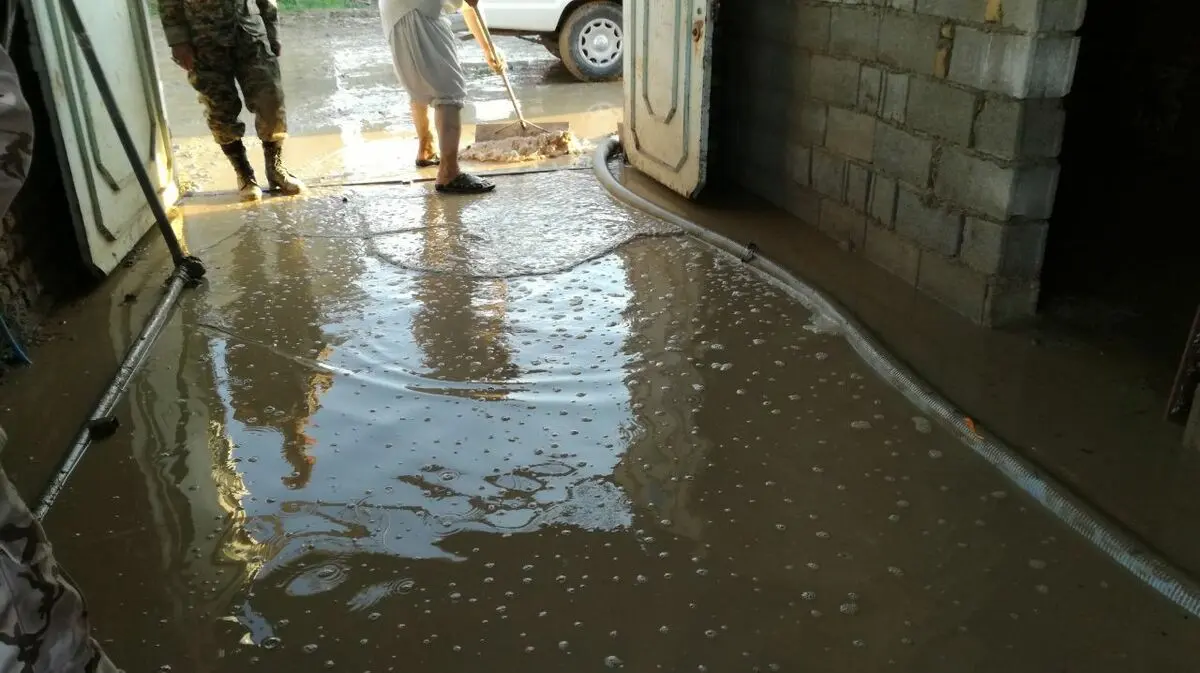 تنها برق یک روستای سیل‌زده مازندران قطع است