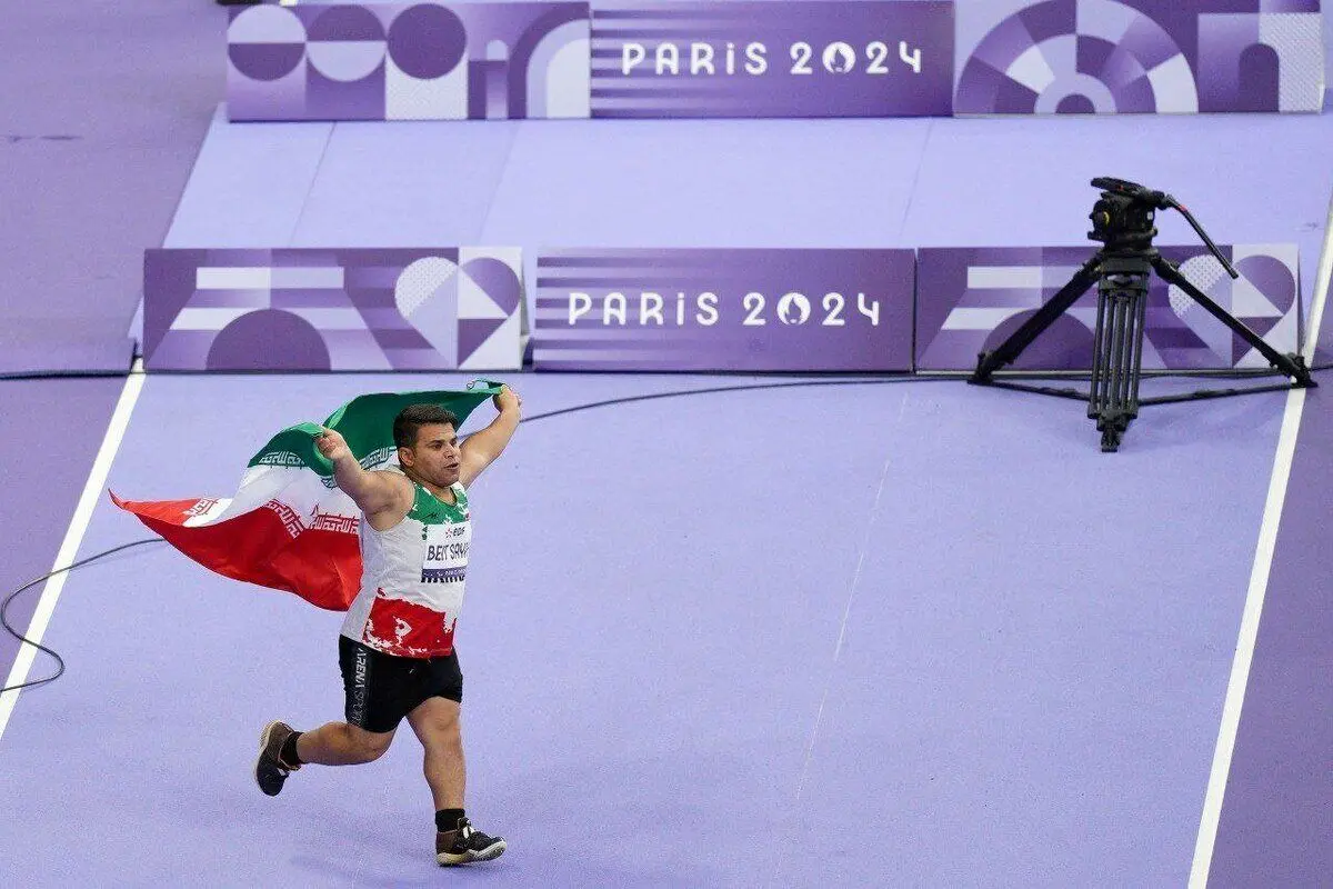 ناگفته های صادق بیت سیاح پس از بازگشت از پاریس