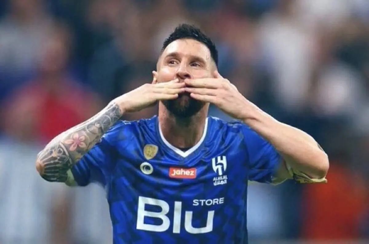پیراهن الهلال بر تن لیونل مسی!
