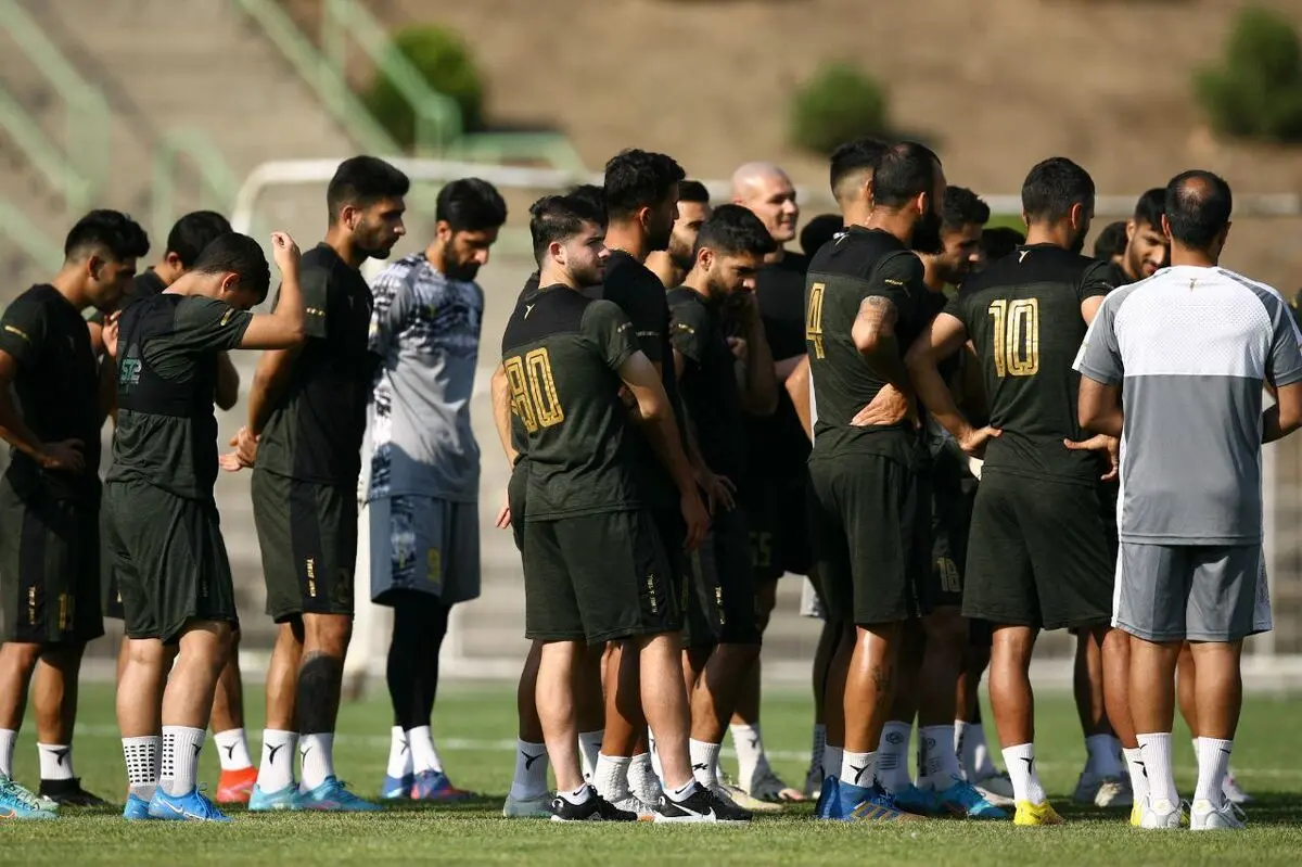 بازگشت بازیکن مصدوم و دروازه‌بان استقلال به تمرینات+عکس
