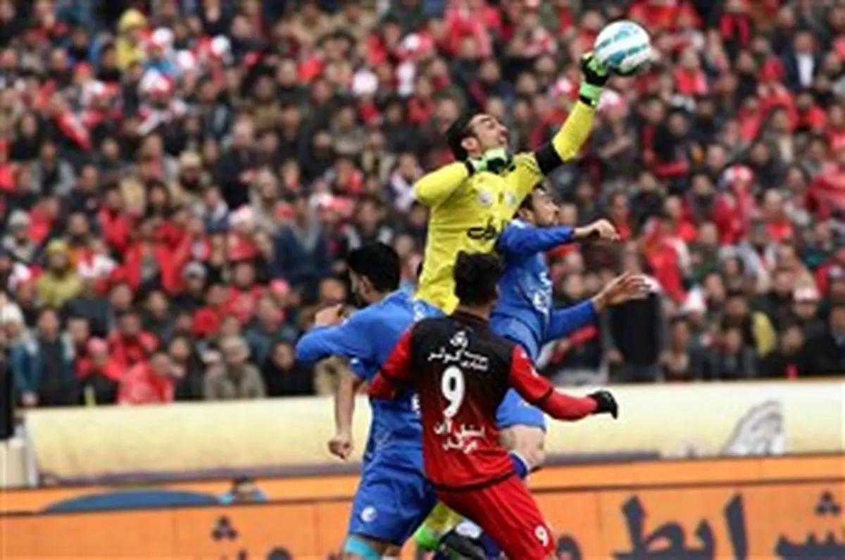 فتاحی: دیدار سوپرجام فوتبال ایران بین پرسپولیس و نفت تهران تغییر نمی کند