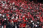 به دو هوادار تراکتور حمله قلبی دست داد