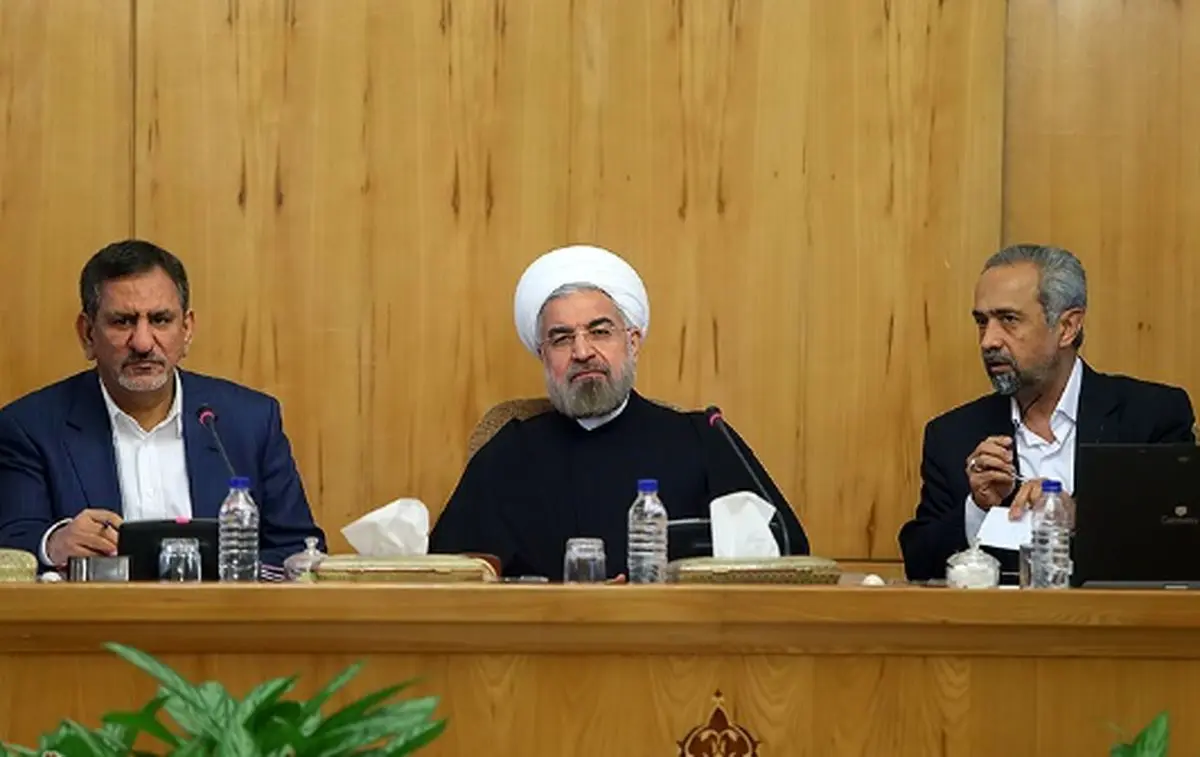 واحد پول "تومان" و معادل ۱۰ ریال شد