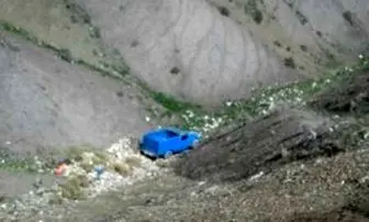 مرگ دو تن از اعضای خانواده بر اثر سقوط خودرو به دره + عکس