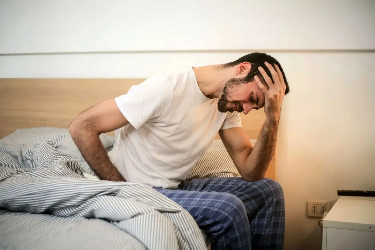 چرا بعد از خواب کافی همچنان خستهایم؟ + اینفوگرافیک