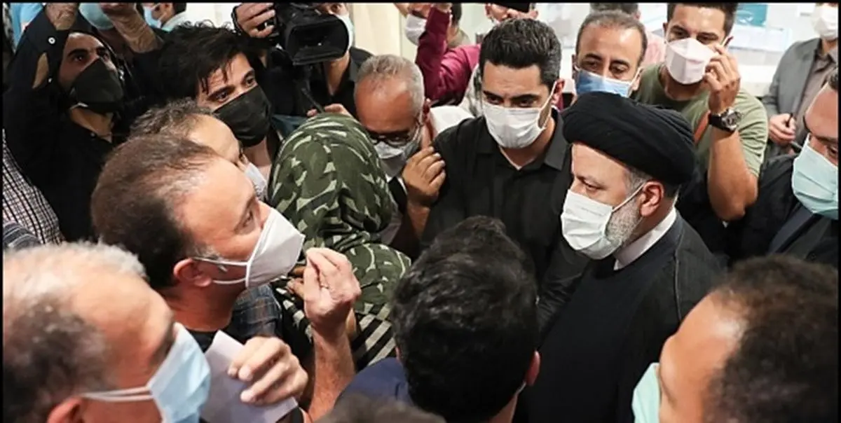 بازدید رئیس جمهور از داروخانه ۲۹ فروردین ارتش