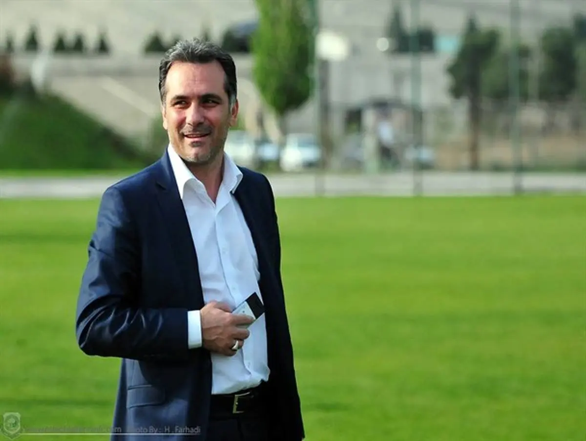 برخورد زشت پرسنل فرودگاه مهر آباد با سرپرست باشگاه خونه به خونه