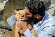 واکنش محیط زیست به فیلم خواننده مشهور با یک توله شیر