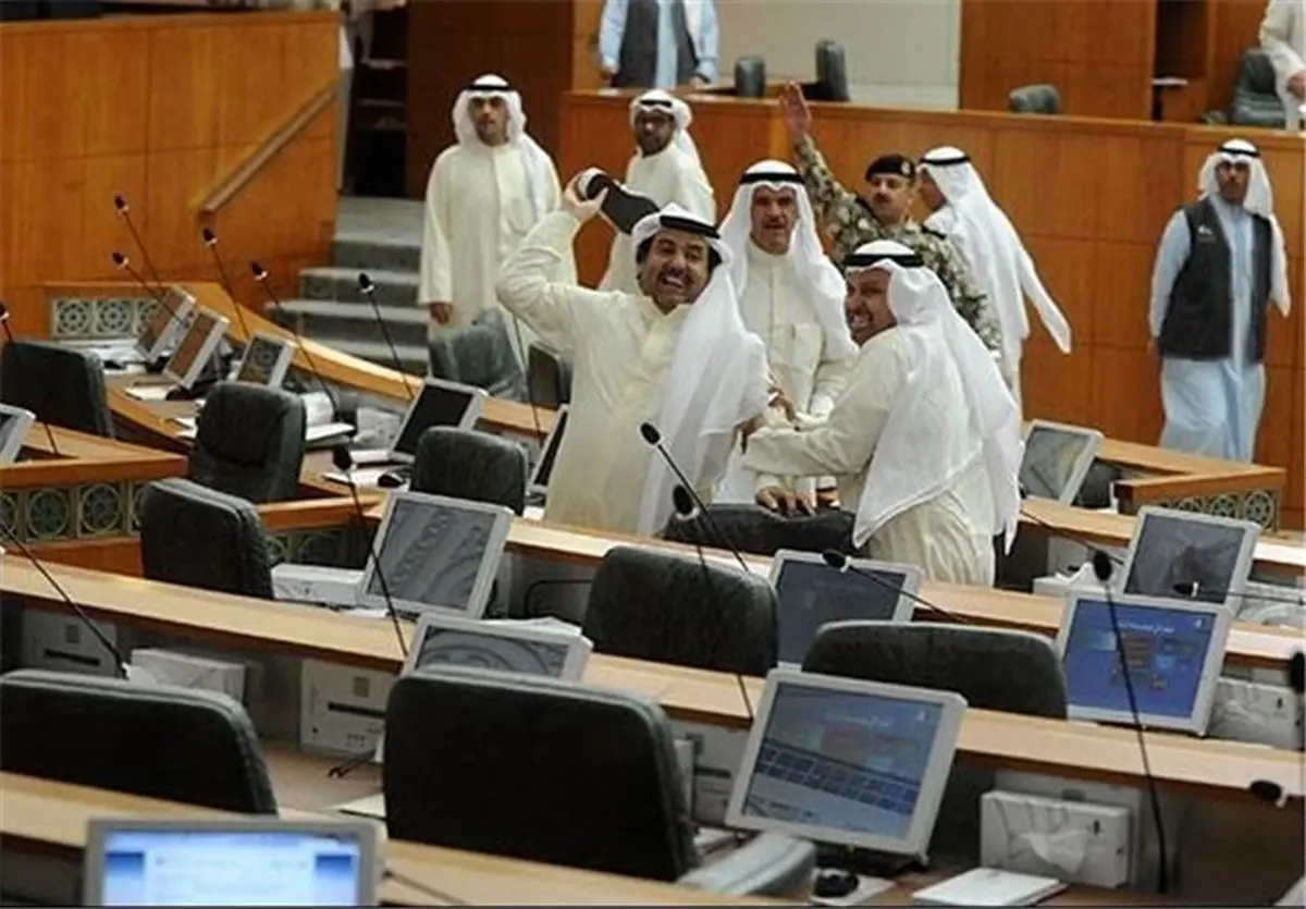 ولیعهد کویت رسماً پارلمان این کشور را منحل کرد