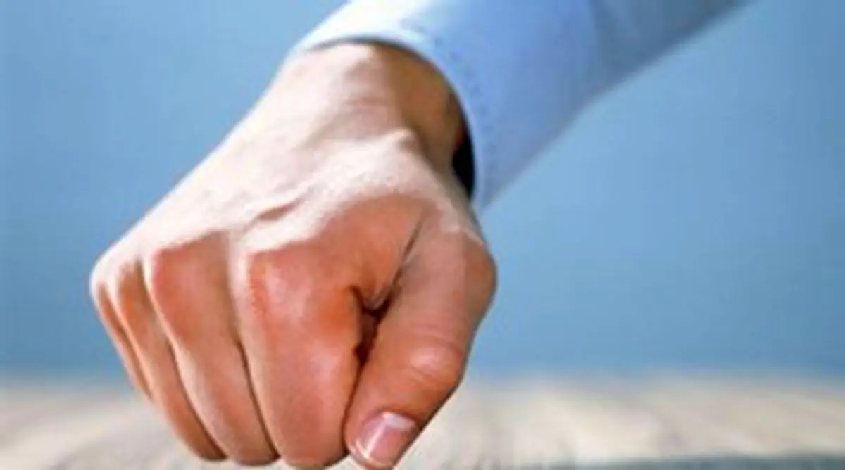 به تخته زدن واقعا بدشانسی را دور میکند؟