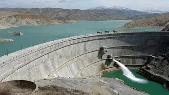 کاهش چشم‌گیر ذخیره آب در پشت سدهای کشور
