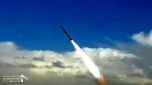 حمله انصارالله و ارتش یمن با موشک بدر 1 به عربستان