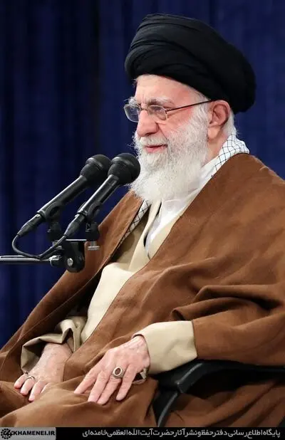دیدار دست‌اندرکاران برگزاری کنگره ملی شهدای استان لرستان با رهبر معظم انقلاب/گزارش تصویری