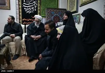 حضور رهبر معظم انقلاب در منزل شهید حاج قاسم سلیمانی