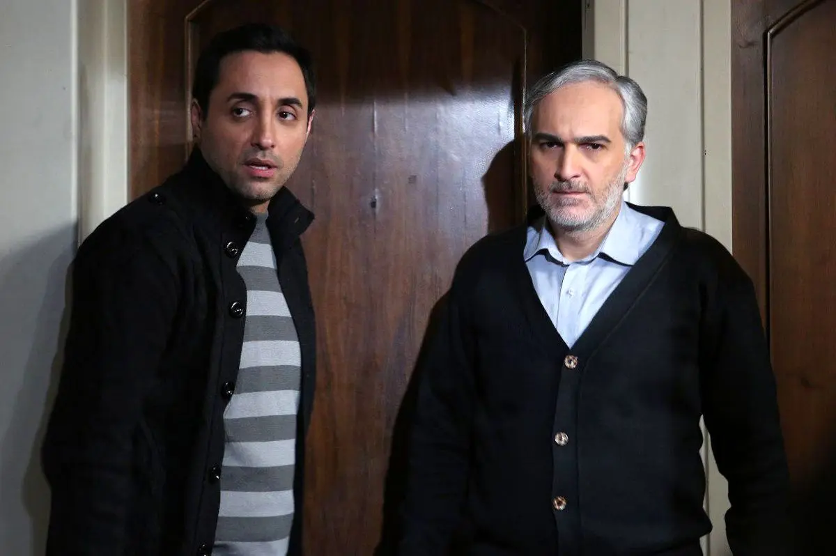 آقای بازیگر جلوی دوربین "لیسانسه ها"