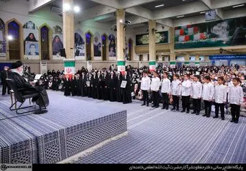 دیدار خانواده‌های شهدا با رهبر انقلاب
