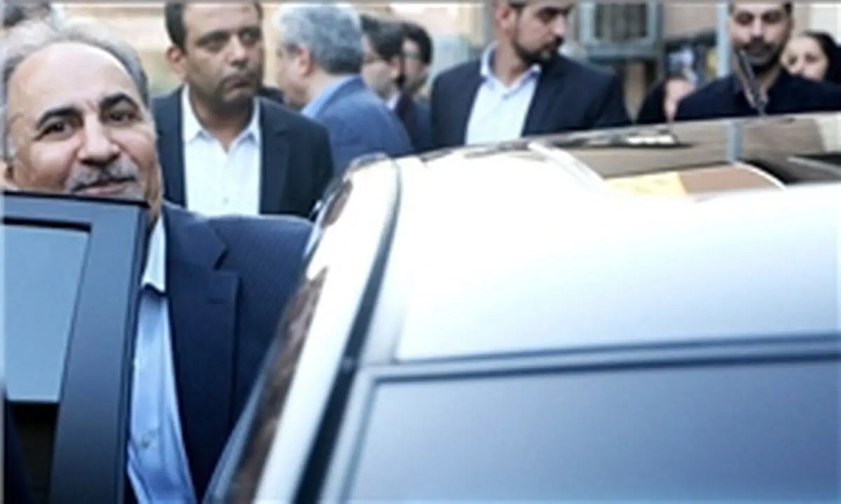 نجفی استعفا داد