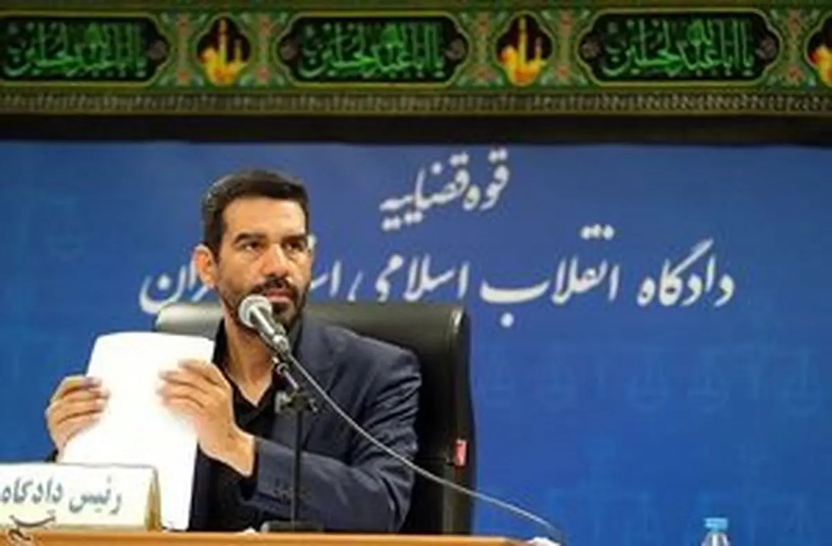اگر به دلالها ارز نمیفروختیم به صرافیهایمان حمله میکردند!
