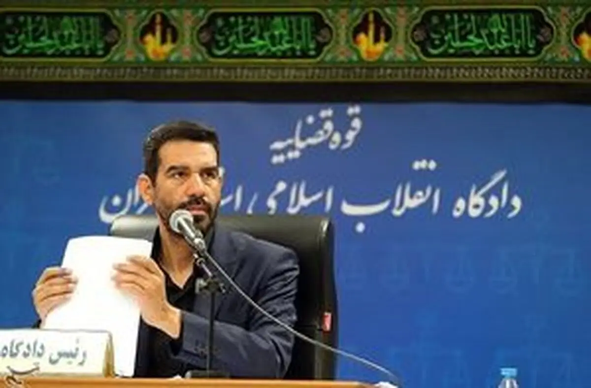 اگر به دلال‌ها ارز نمی‌فروختیم به صرافی‌هایمان حمله می‌کردند!