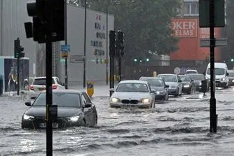 لندن در سیلاب فرو رفت