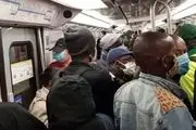  لغو قرنطینه و ازدحام جمعیت در متروی  پاریس
