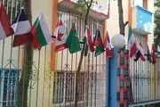 در مدرسه مختلط پرحاشیه کمتر از ۱۰۰ دانش آموز تحصیل می‌کنند
