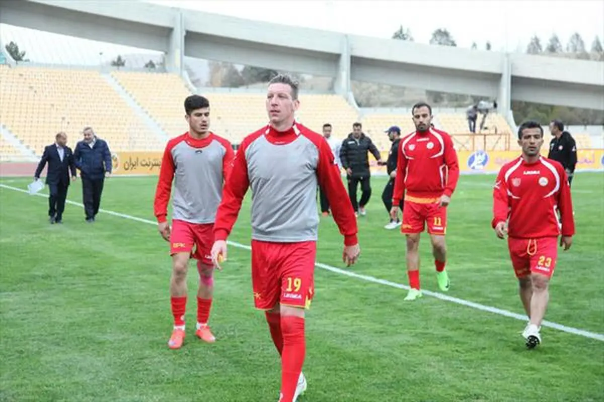  کم مانده مدافع لیگ برتری برای پرسپولیسی شدن التماس کند! 