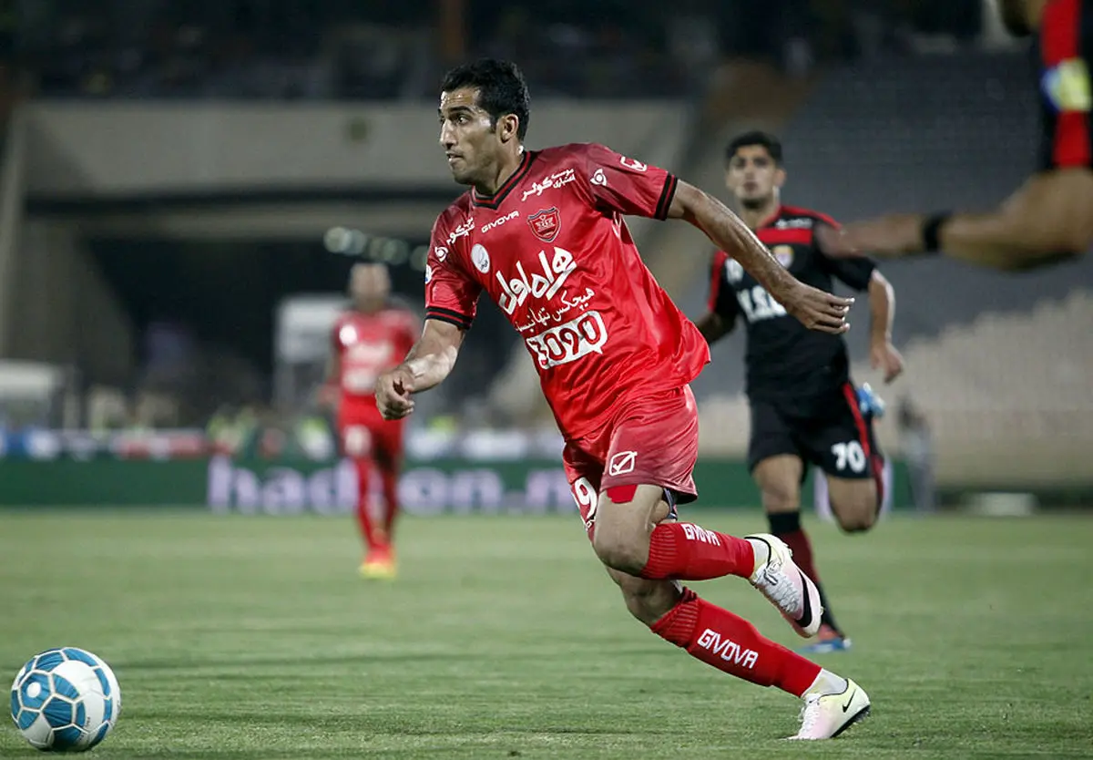 امیری از پرسپولیس جدا نمی شود