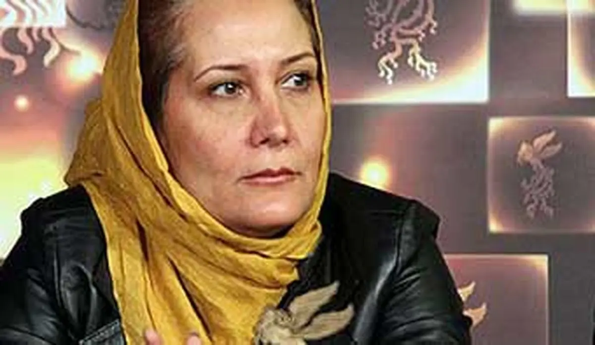 خانم کارگردان کله سحر سر صحنه فیلمبرداری در قبرس