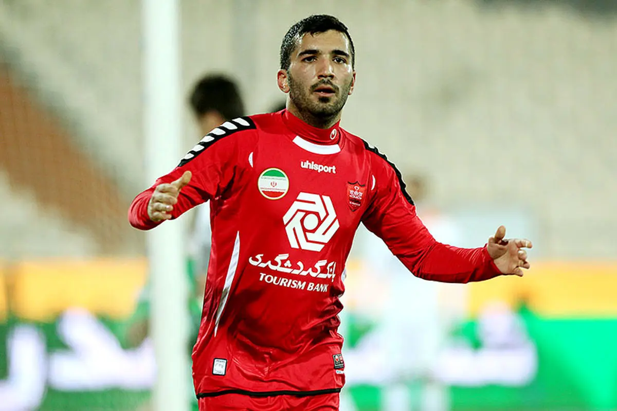 دردسر برای محسن مسلمان؟/ استقلالی ها پیگیر صحبت های هافبک پرسپولیس