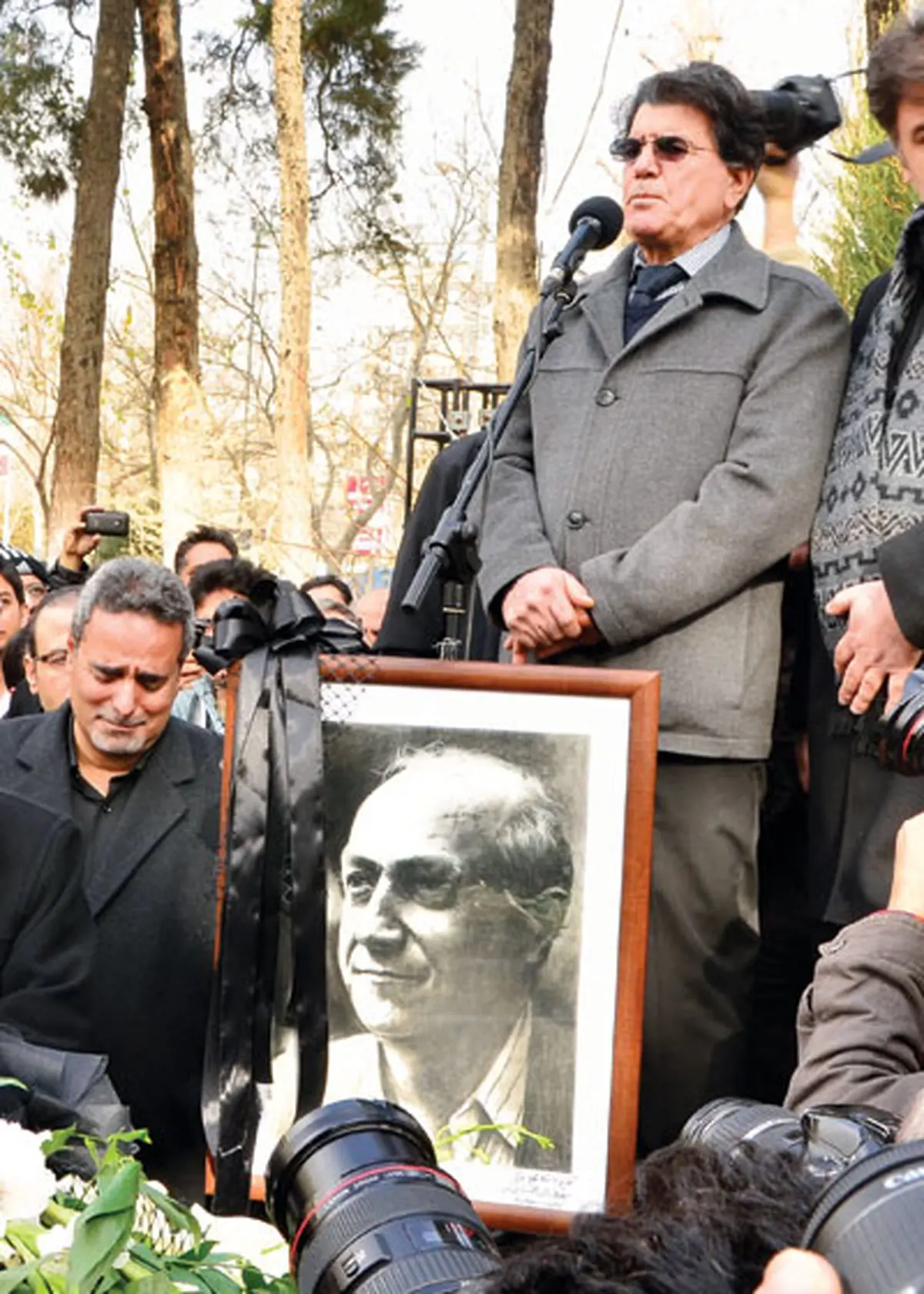 آواز شجریان بر مزار استاد همایون خرم + فیلم