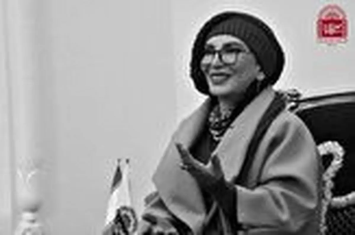 گشت و گذار متفاوت «افسانه بایگان» در موزه سینما/ عکس