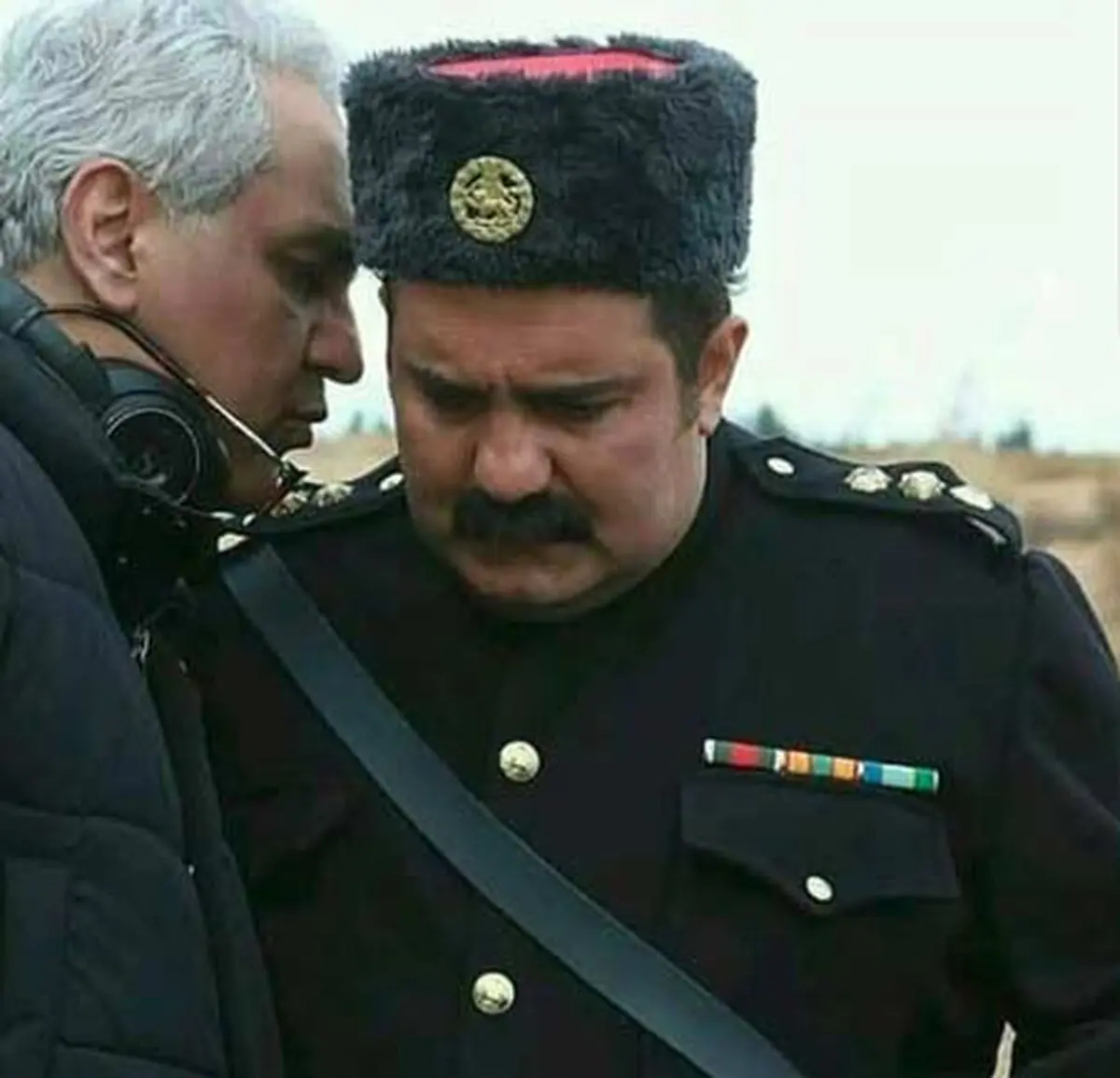 پیشنهاد دانلود سریال سال های دور از خانه و هیولا + عکس پروفایل سریالها