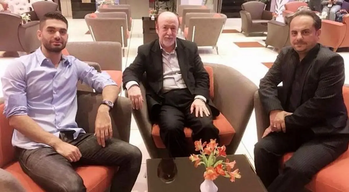 علی کریمی مشکل دیسک کمر دارد