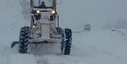 برف جاده کرج - کندوان و جاده طالقان را مسدود کرد
