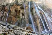  آبشاری زیبا در غرب ایران/ عکس