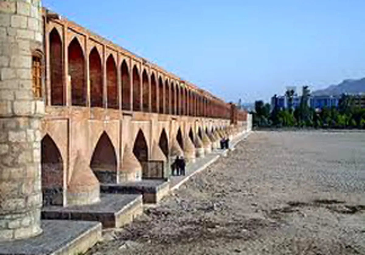 واگذاری طرح احیای زایندهرود به اصفهان