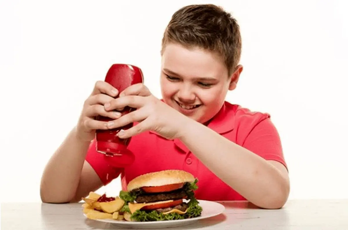 غذایی که پوست شما را زشت می‌کند