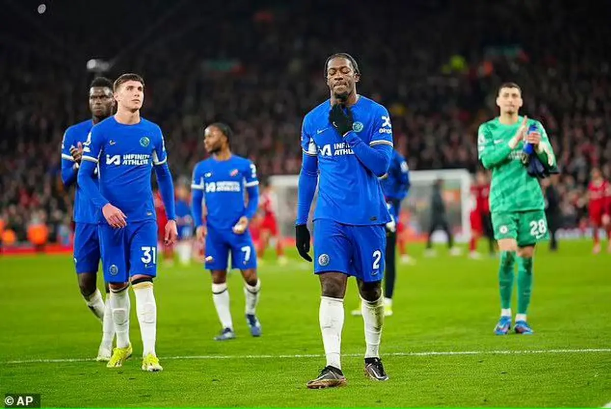 حراج بزرگ آبی ها برای فرار از محرومیت!