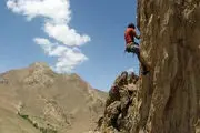 نجات ۱۳ دانش آموز در ارتفاعات چشمه لادر