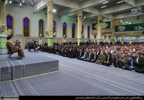 دیدار معلمان با حضرت آیت‌الله خامنه‌ای رهبر معظم انقلاب اسلامی/گزارش تصویری
